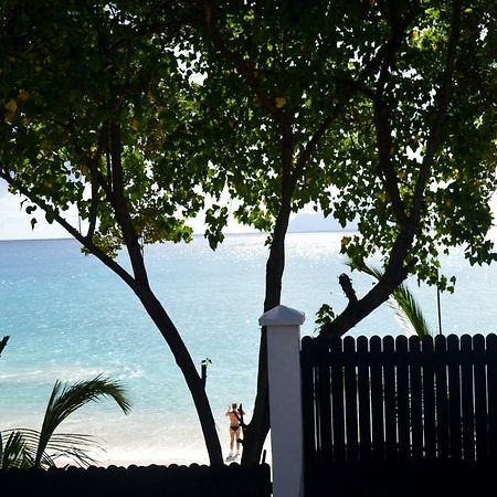 Sundown Beach Villa Glacis  Екстер'єр фото