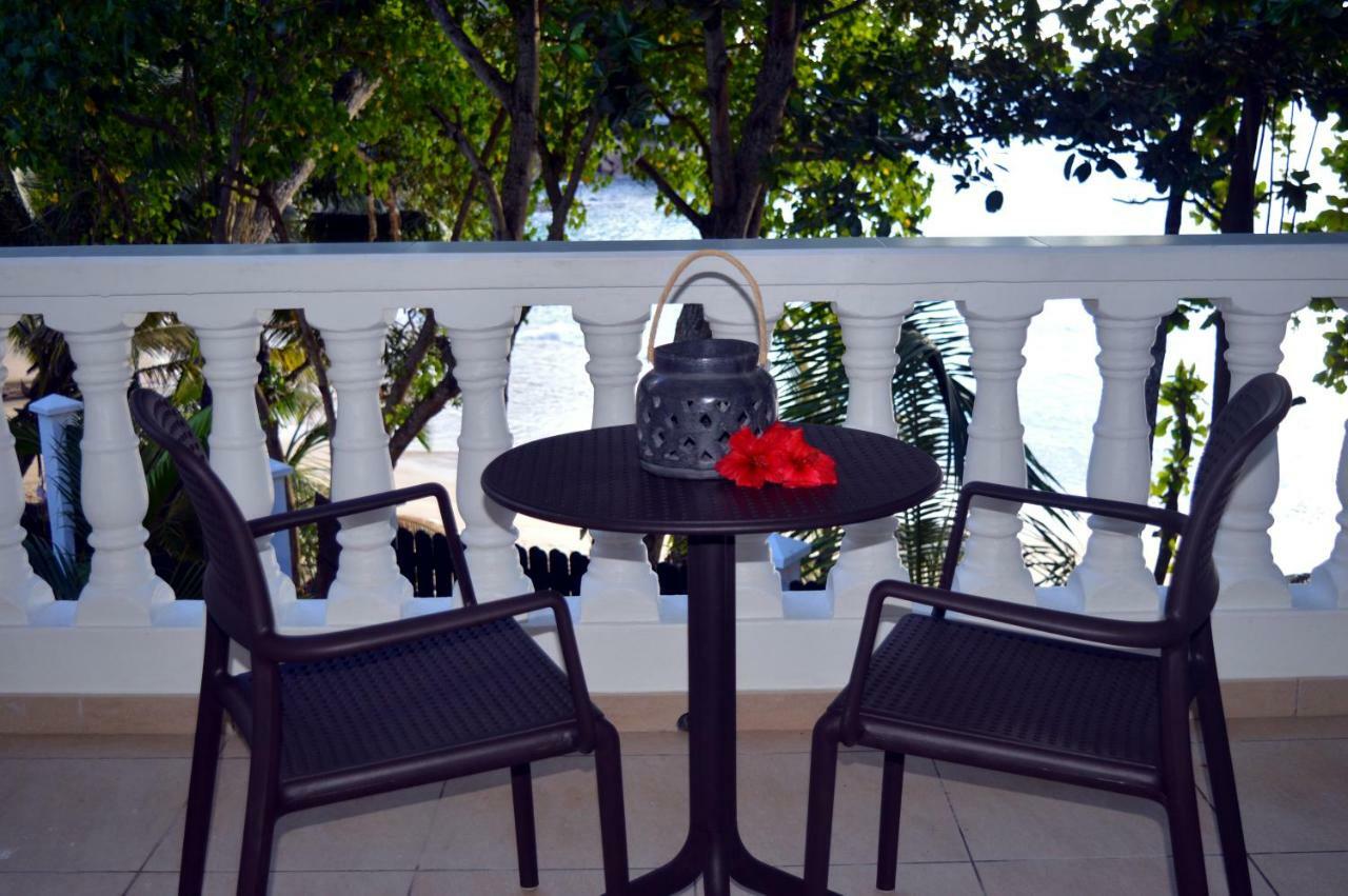 Sundown Beach Villa Glacis  Екстер'єр фото