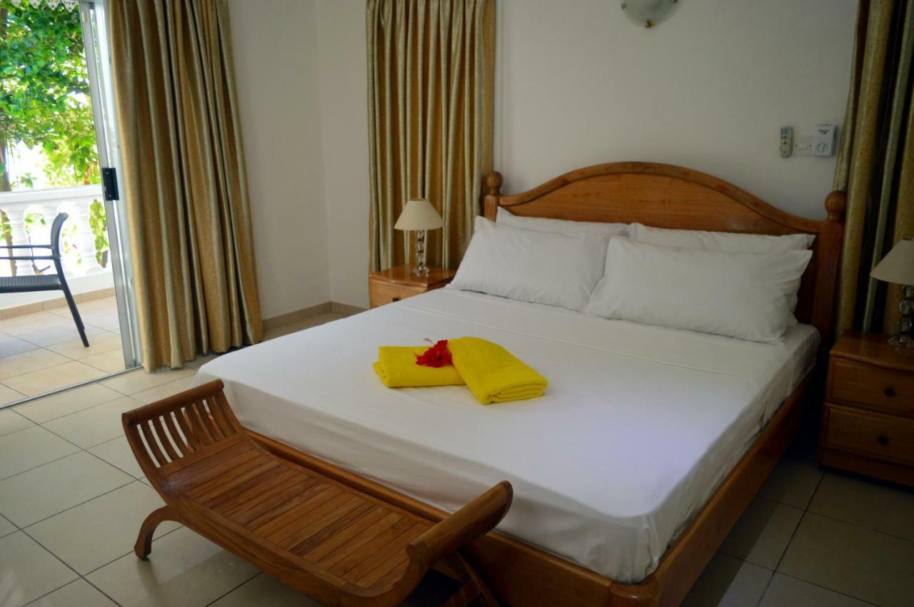 Sundown Beach Villa Glacis  Екстер'єр фото