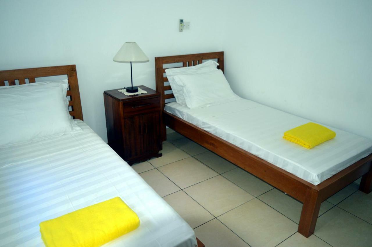Sundown Beach Villa Glacis  Екстер'єр фото